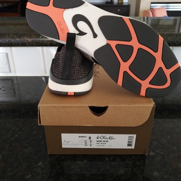 OluKai Miki Slip - NWT - size 9 L - Picture 3 of 3